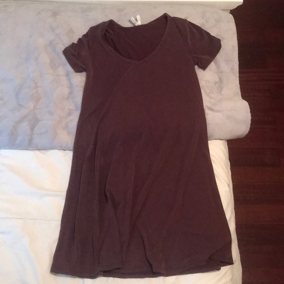 Maroon Dress - Picture 2 of 3